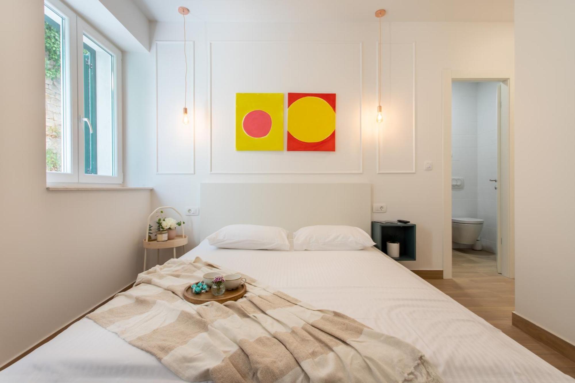 Sweet Rooms Split Room photo